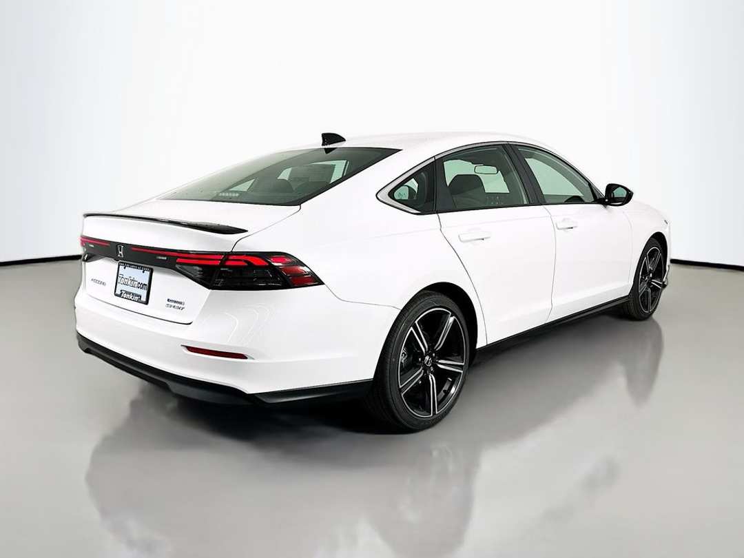 2025 Honda Accord Sport - Image 7