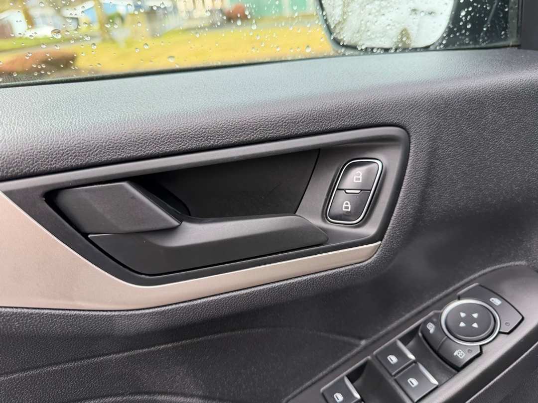 2022 Ford Escape SE - Image 13