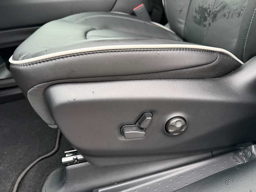 2026 Chrysler Pacifica Limited - Image 15