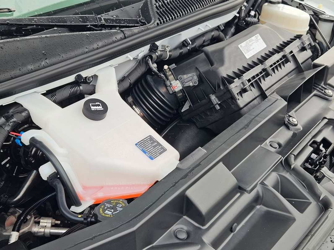 2025 Chevrolet Express 2500 Work - Image 39