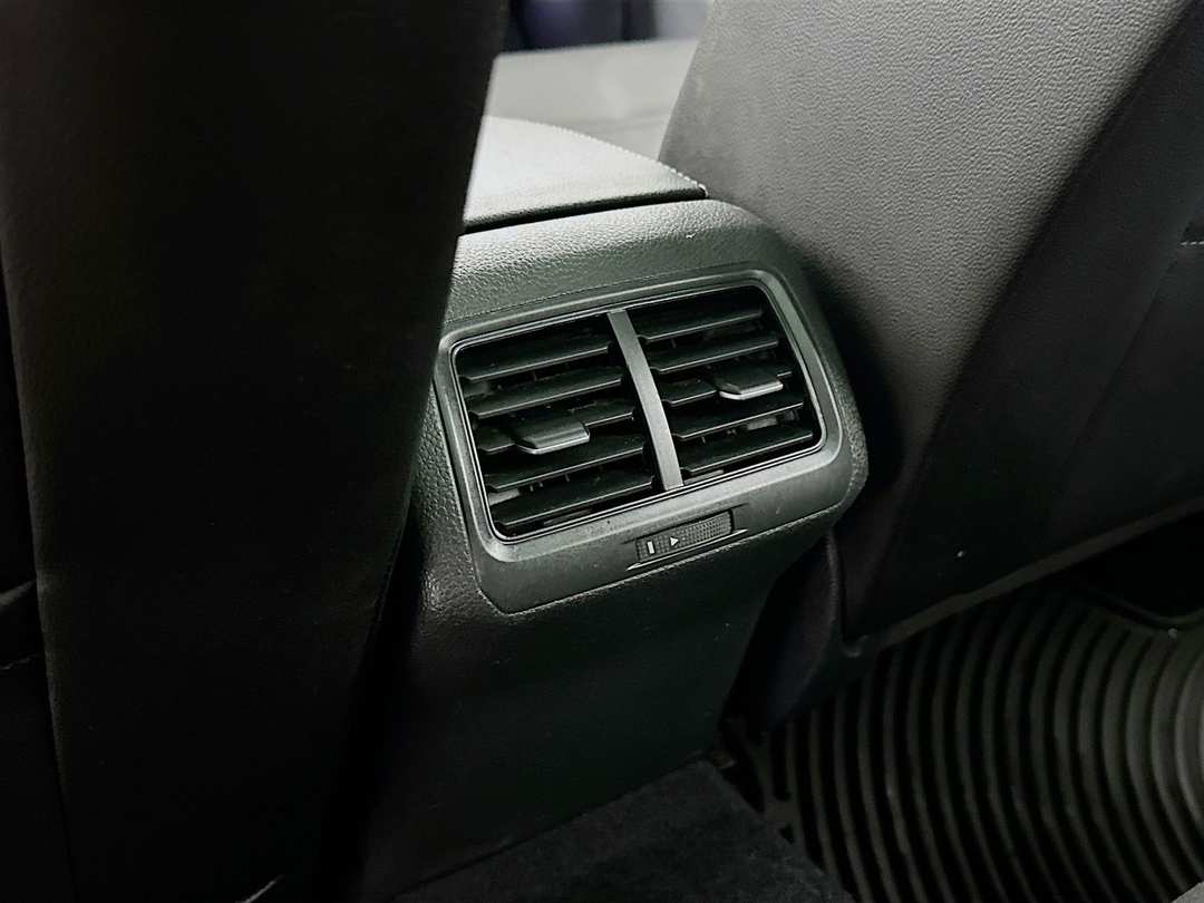 2017 Volkswagen Golf Alltrack TSI S - Image 27