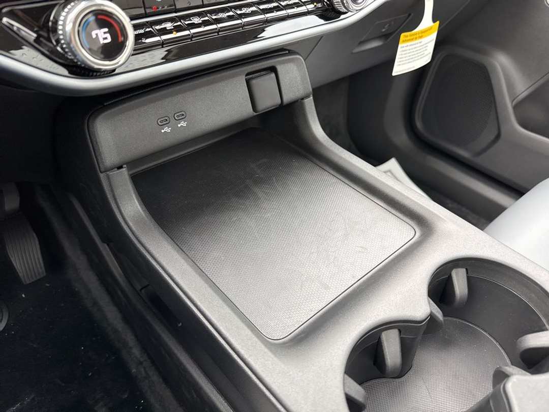 2025 Honda Prologue Touring - Image 23