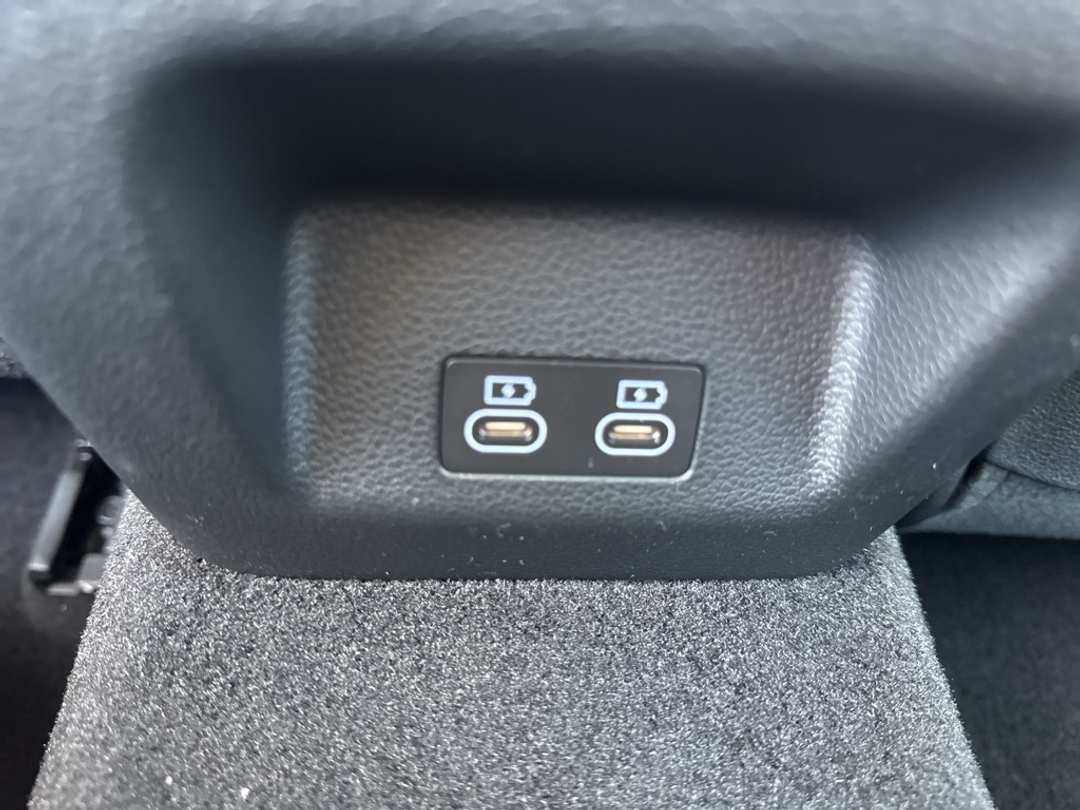 2026 Genesis G70 2.5T - Image 38