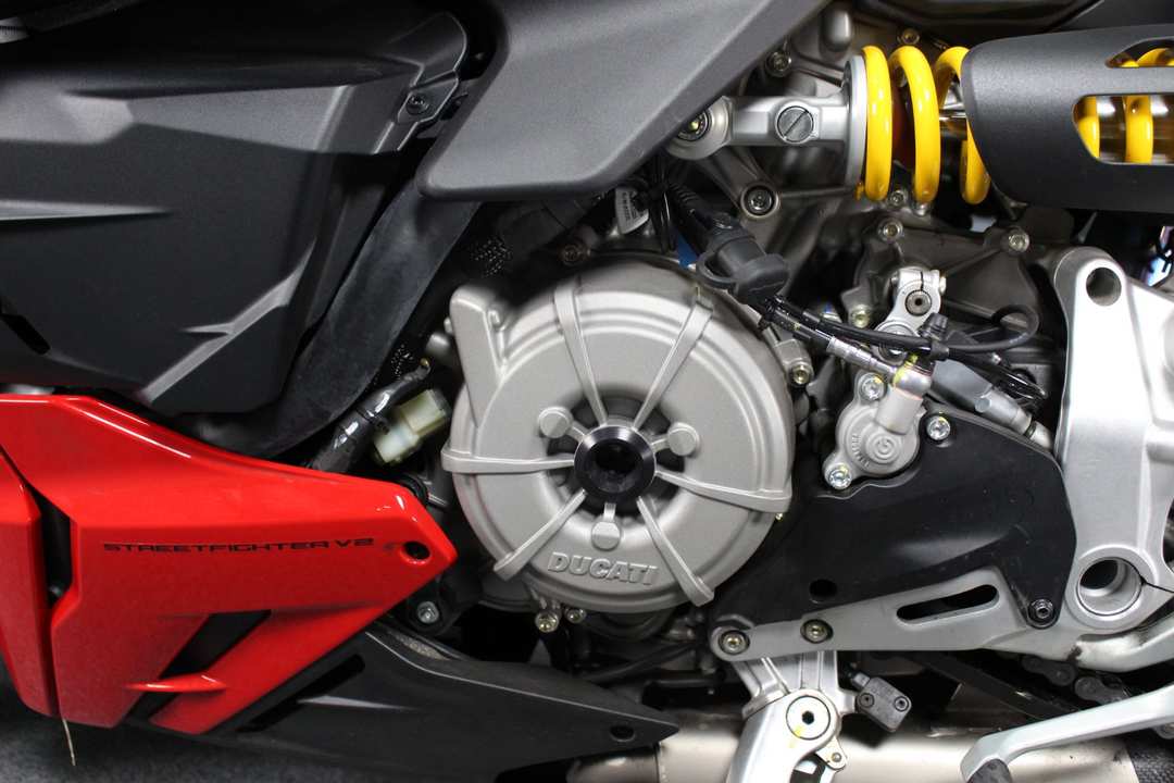 2024 Ducati Streetfighter V2 - Image 11