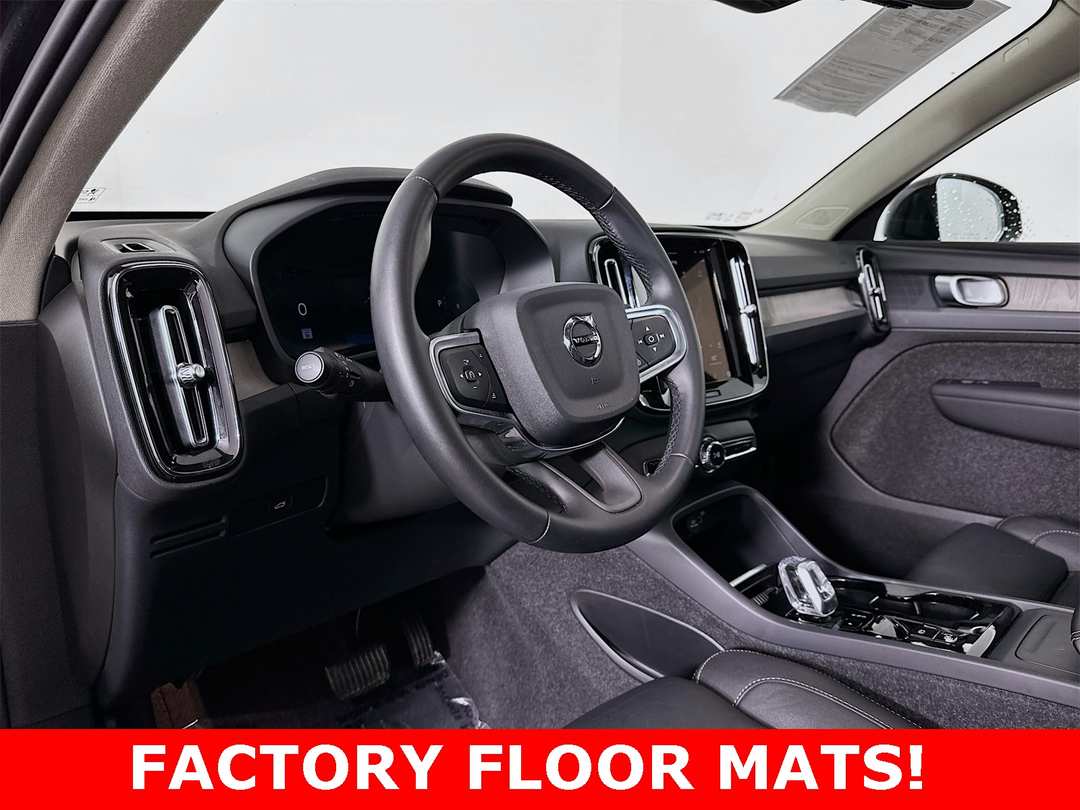 2025 Volvo Xc40 B5 Plus Dark Theme - Image 13