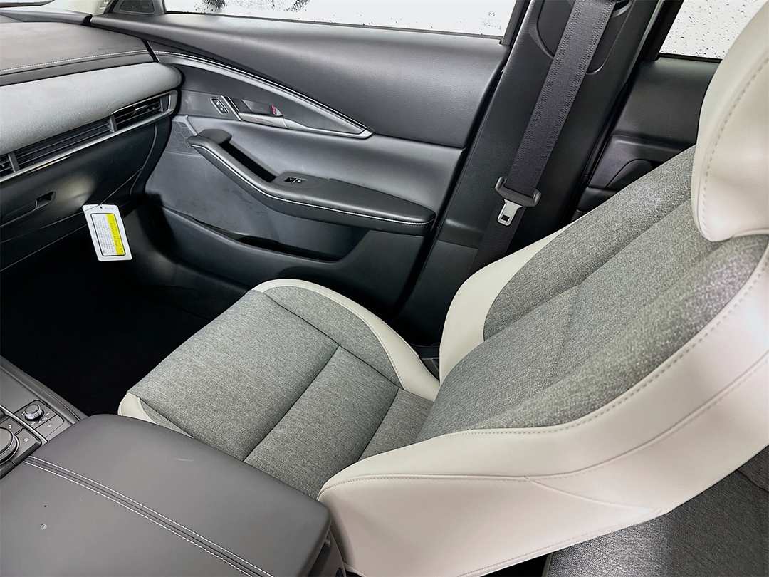 2026 MAZDA Cx-30 2.5 S Aire Edition - Image 24