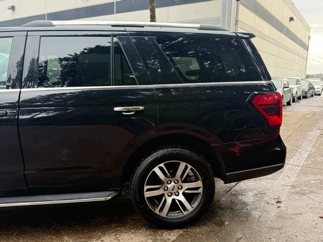 2023 Ford Expedition Limited - Image 8