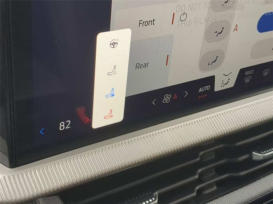 2026 Ford Explorer ST - Image 21