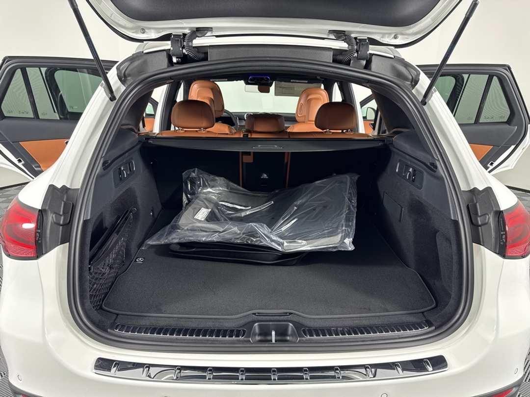 2026 Mercedes-Benz GLC GLC 300 - Image 14