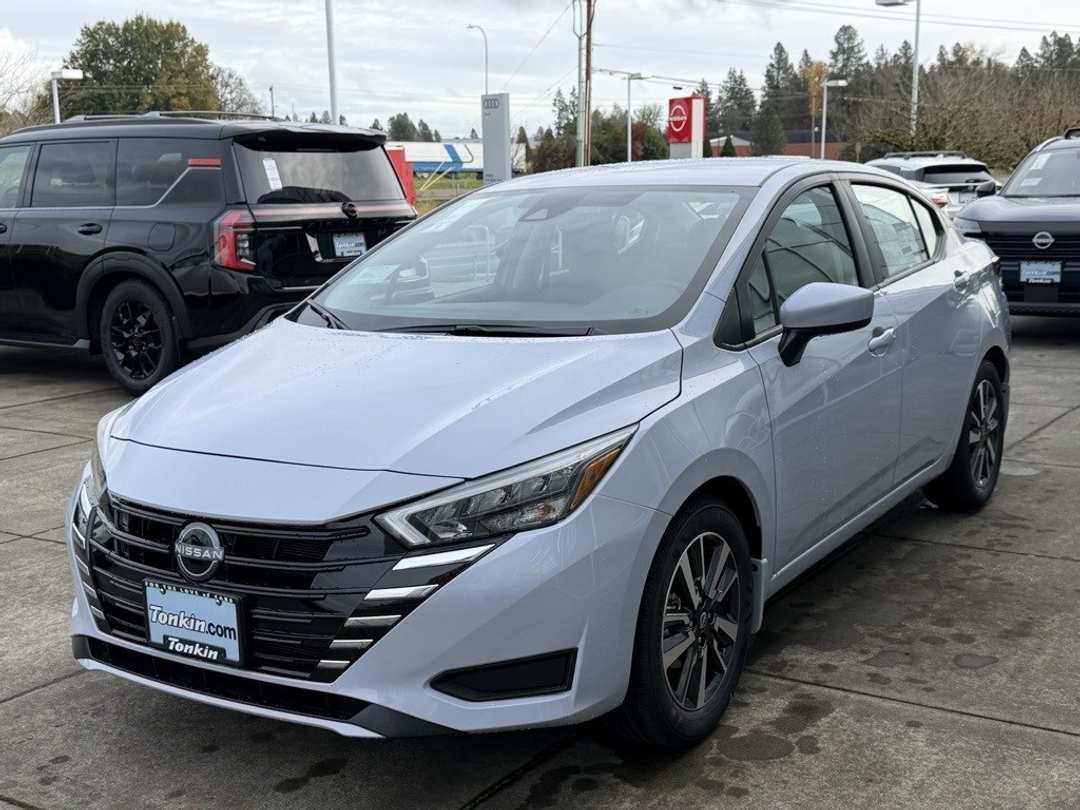 2025 Nissan Versa 1.6 SV - Image 6