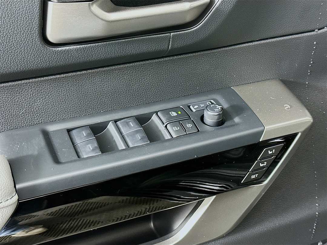 2026 Toyota Tundra Limited - Image 18