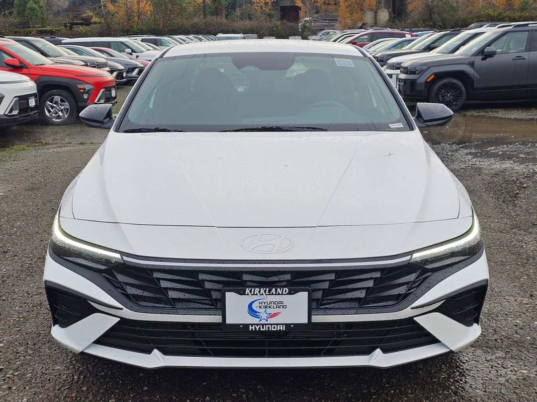 2026 Hyundai Elantra SEL Sport - Image 2