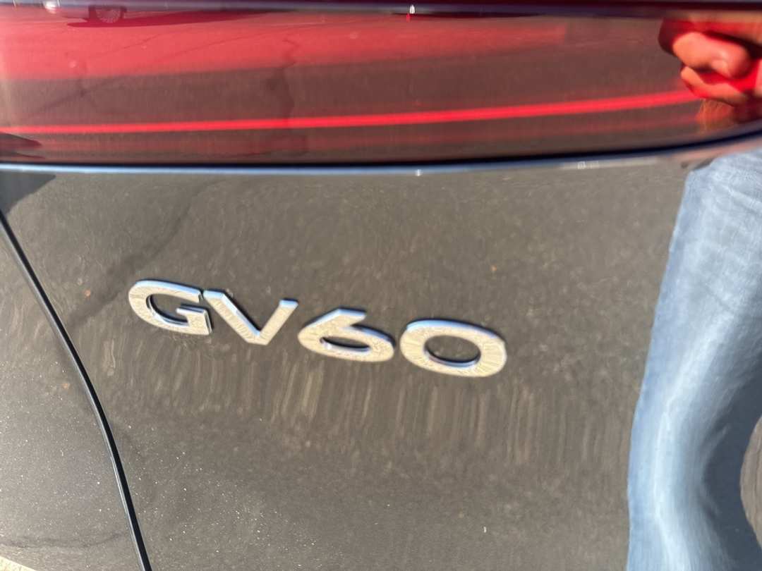 2026 Genesis Gv60 19" - Image 10