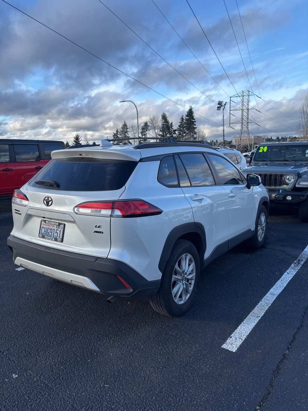 2023 Toyota Corolla Cross LE - Image 3