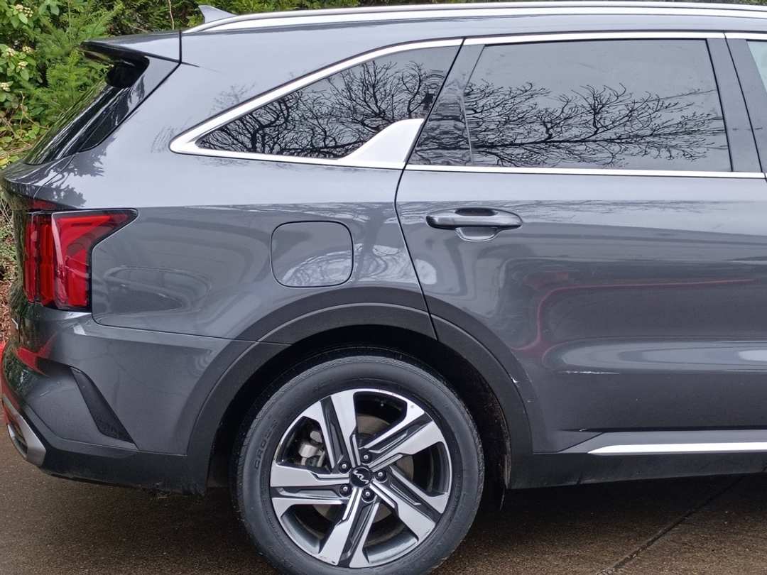 2023 Kia Sorento SX Prestige - Image 4