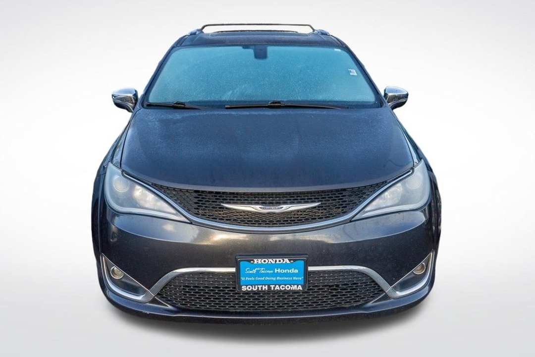 2020 Chrysler Pacifica Limited - Image 2