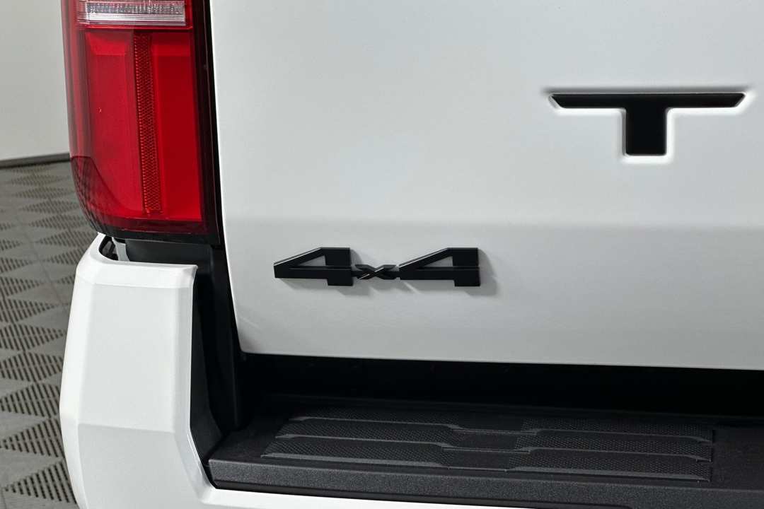 2025 Toyota Tacoma TRD OffRoad - Image 25