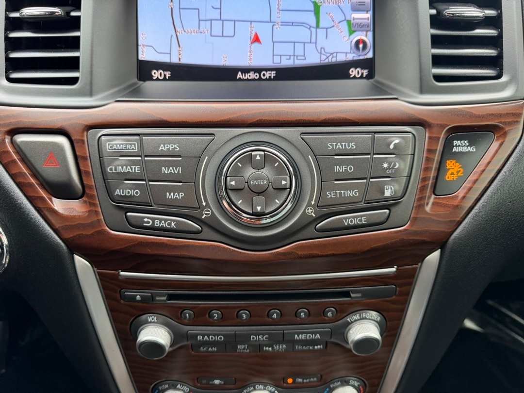 2019 Nissan Pathfinder Platinum - Image 24