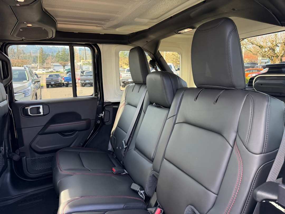 2026 Jeep Wrangler Rubicon - Image 30