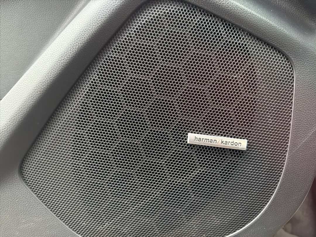 2022 Subaru Ascent Limited - Image 14