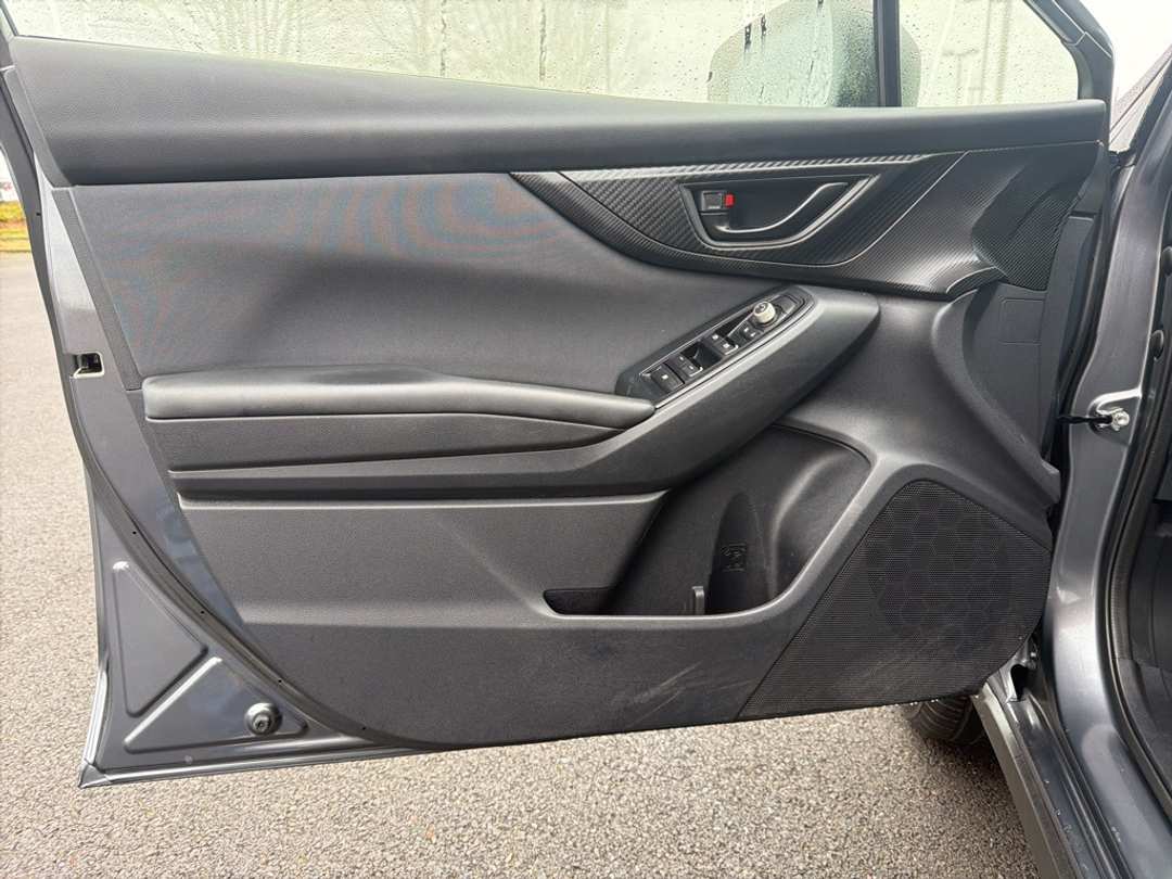 2023 Subaru Crosstrek Premium - Image 11