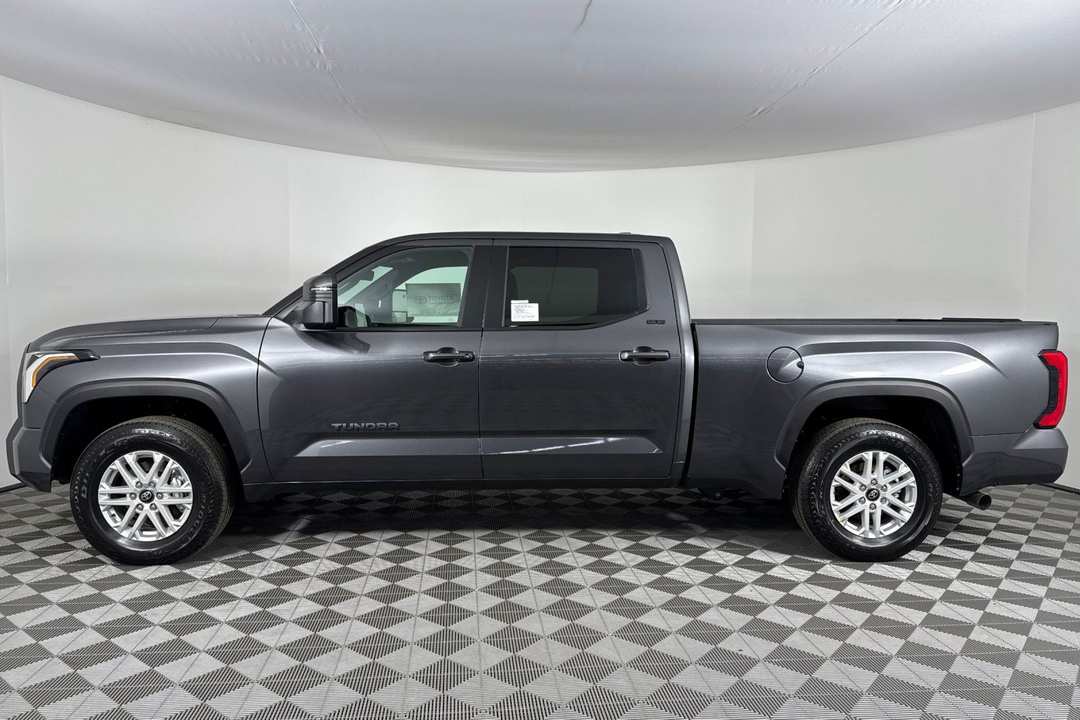 2025 Toyota Tundra SR5 - Image 7