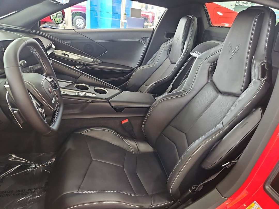 2026 Chevrolet Corvette Stingray - Image 21