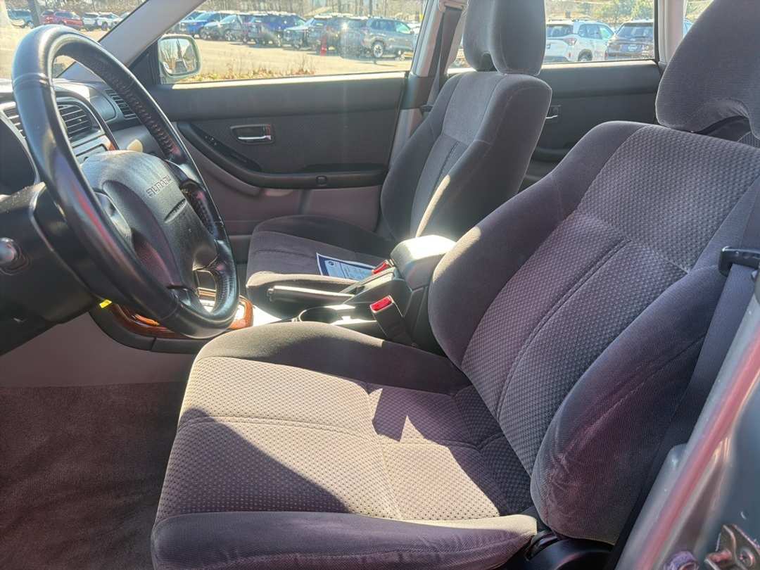 2003 Subaru Legacy L - Image 13