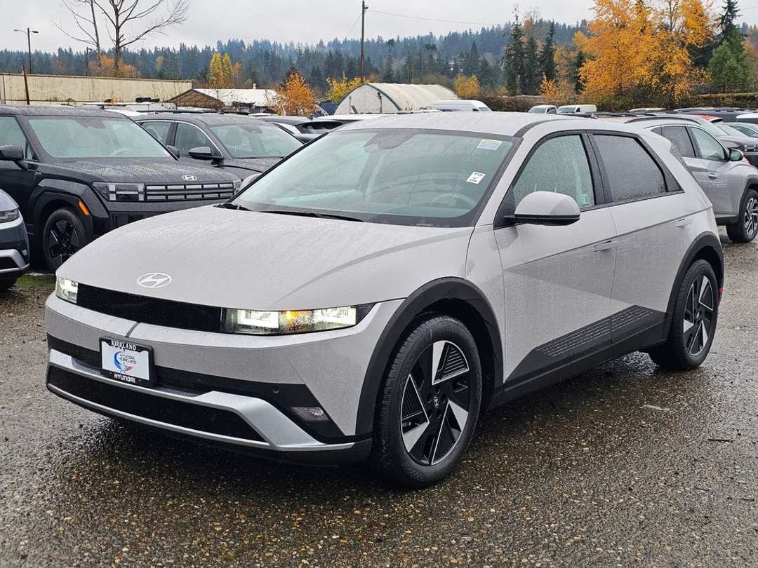 2026 Hyundai Ioniq 5 SEL - Image 3