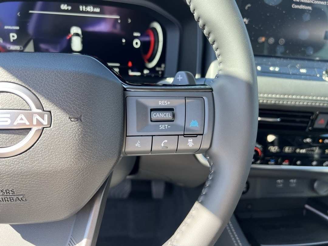 2026 Nissan Rogue Platinum - Image 16