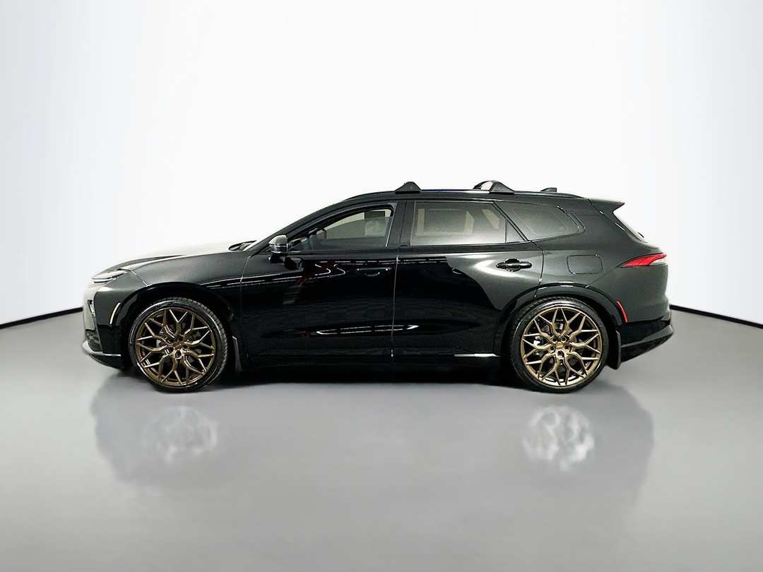 2026 Toyota Crown Signia Limited - Image 4