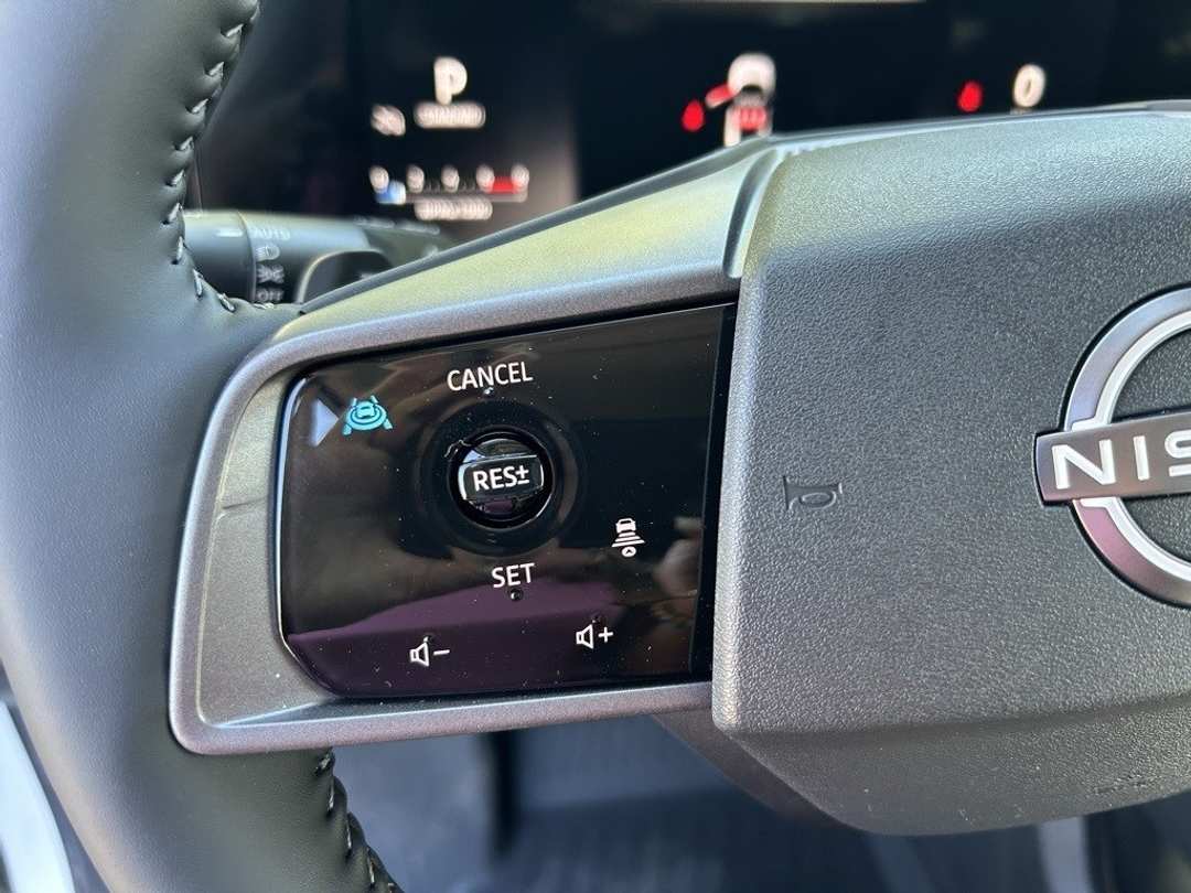 2025 Nissan Murano SV - Image 13