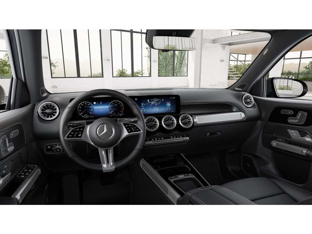 2025 Mercedes-Benz GLB 250 - Image 3