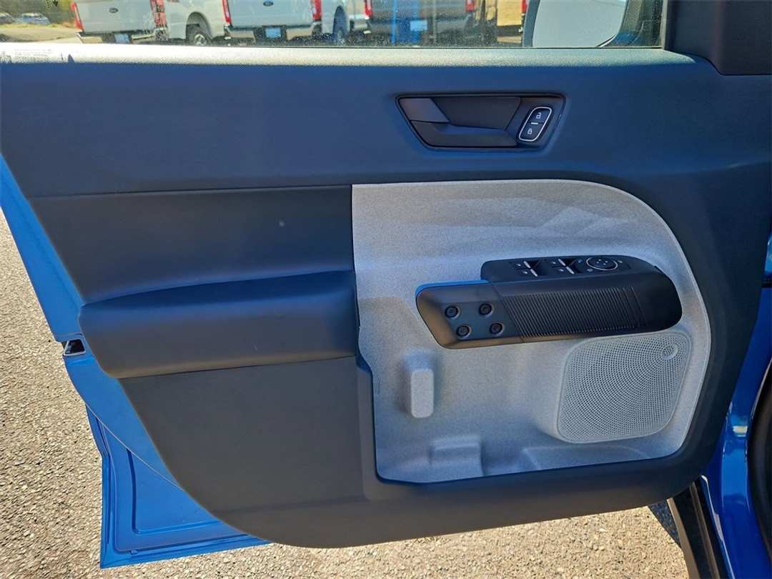 2025 Ford Maverick XLT - Image 9