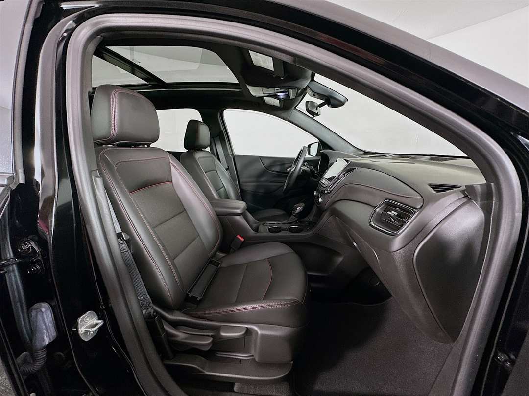 2022 Chevrolet Equinox RS - Image 30