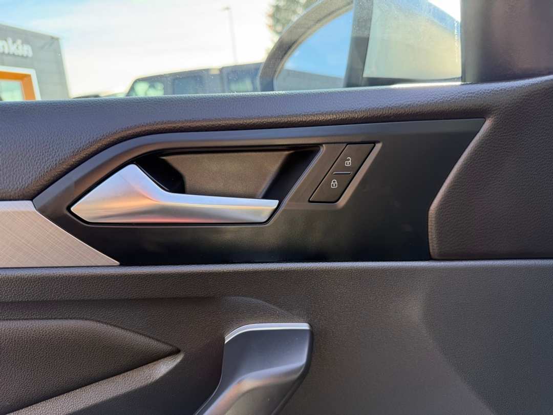 2024 Volkswagen Jetta 1.5T SE - Image 13