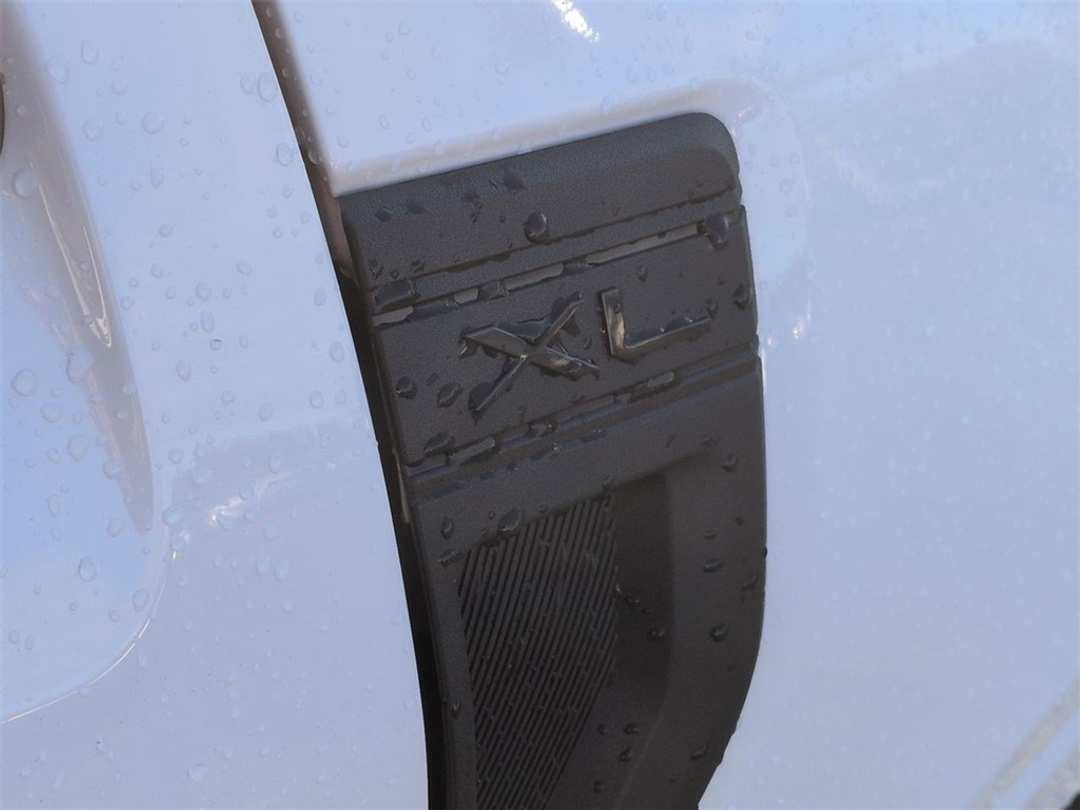 2026 Ford Maverick XL - Image 25