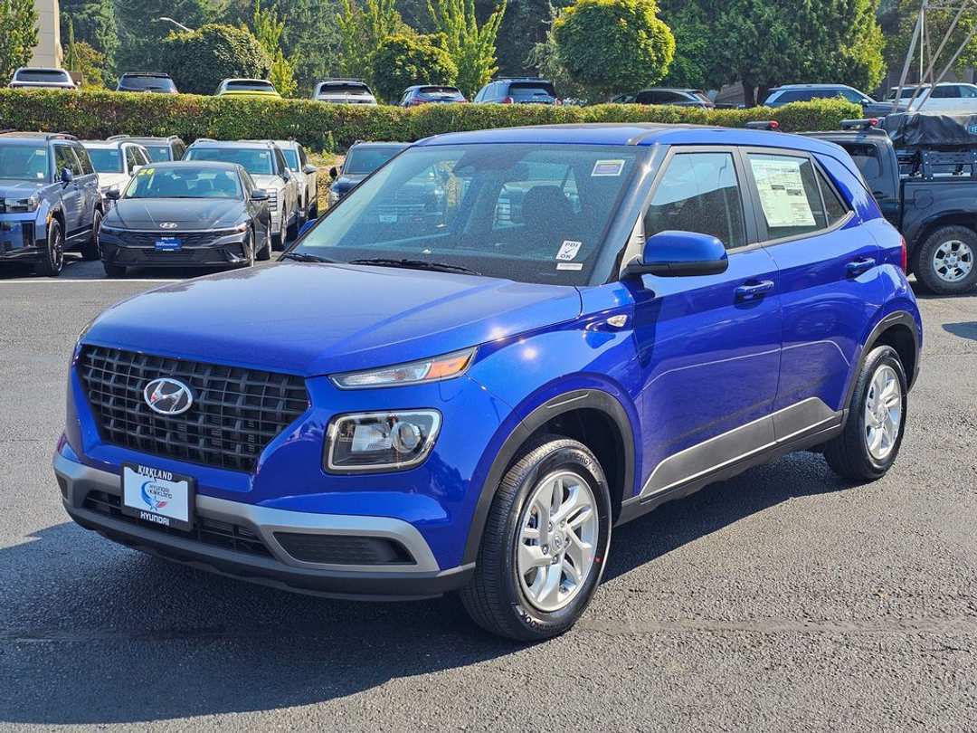 2025 Hyundai Venue SE - Image 3