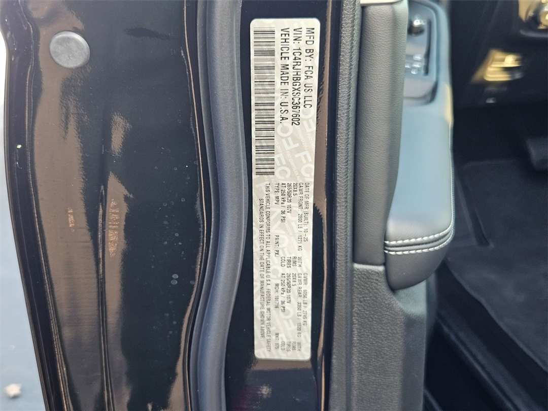 2025 Jeep Grand Cherokee Limited - Image 40