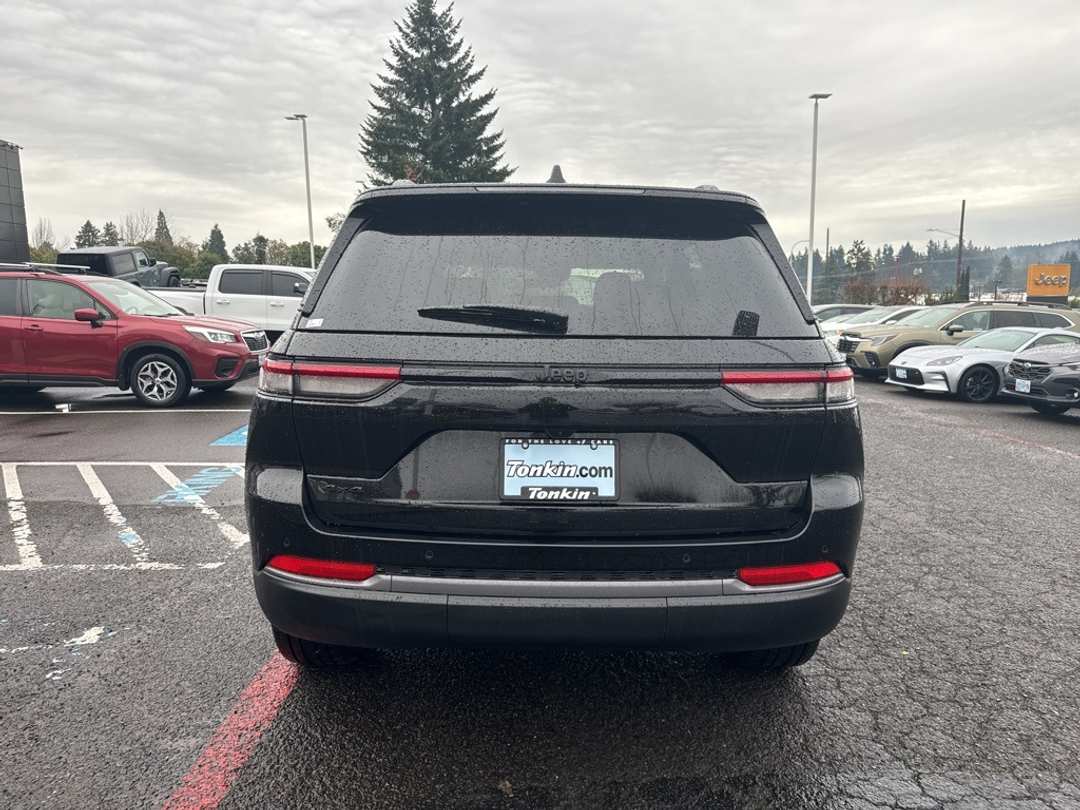 2026 Jeep Grand Cherokee Limited - Image 6