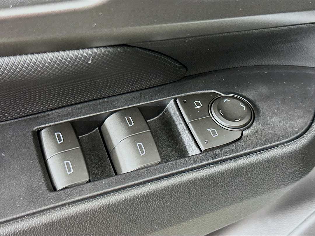 2026 Chevrolet Equinox Ev LT - Image 18