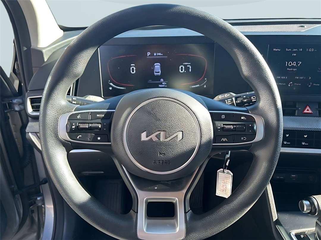 2023 Kia Sportage LX - Image 14