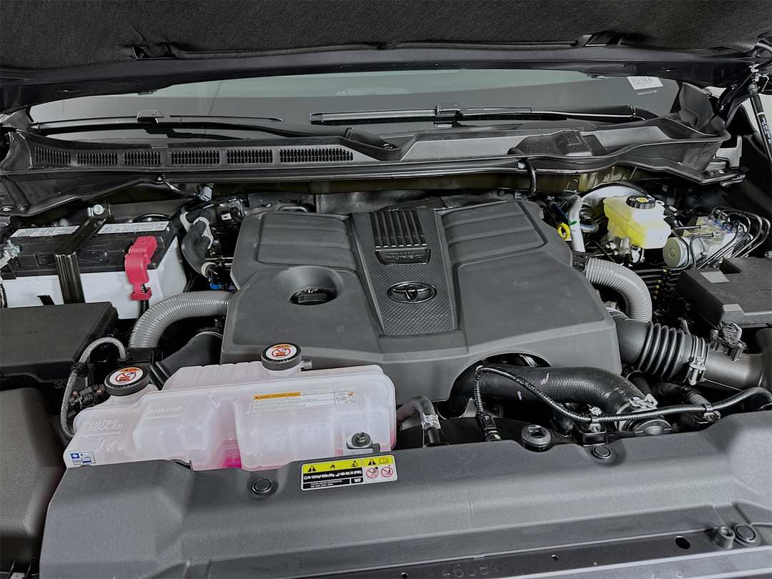 2026 Toyota Tundra Limited - Image 30