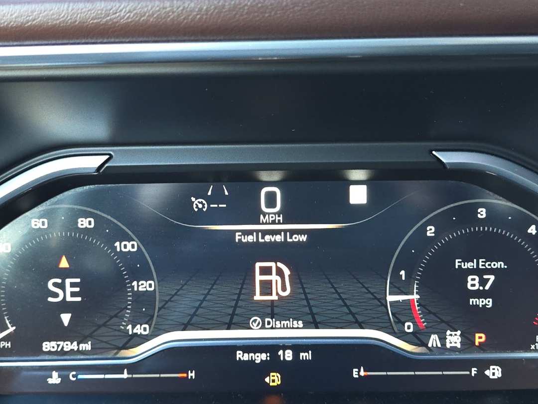 2022 GMC Sierra 1500 Denali - Image 23