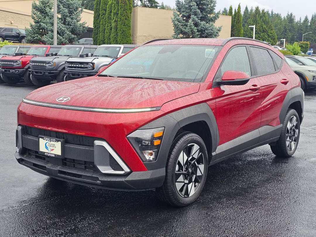 2025 Hyundai Kona SEL - Image 3