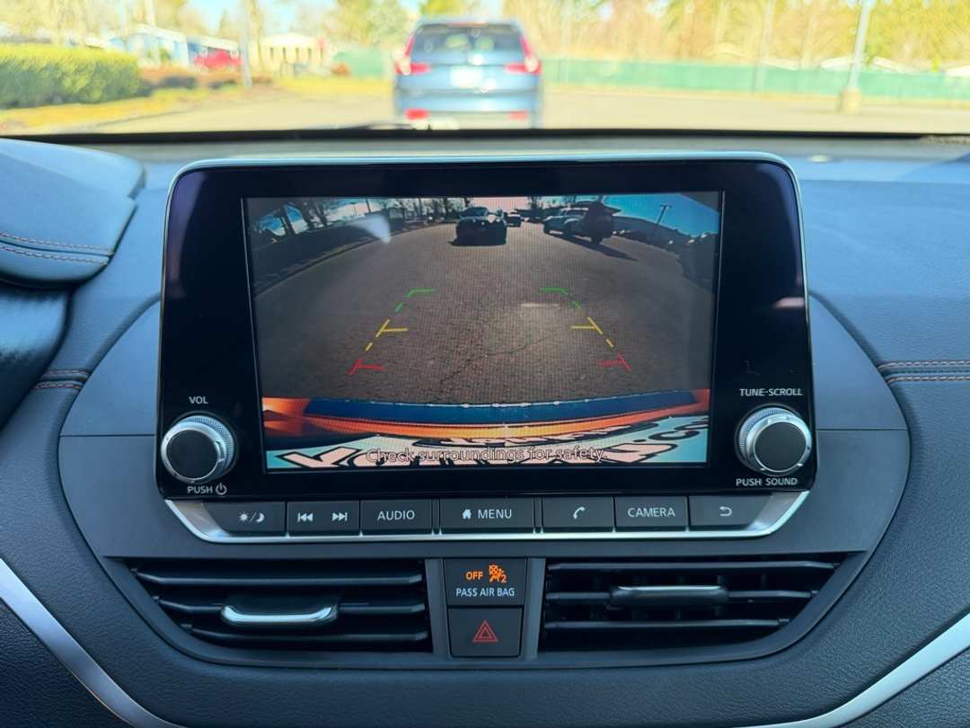 2021 Nissan Altima 2.5 SR - Image 22