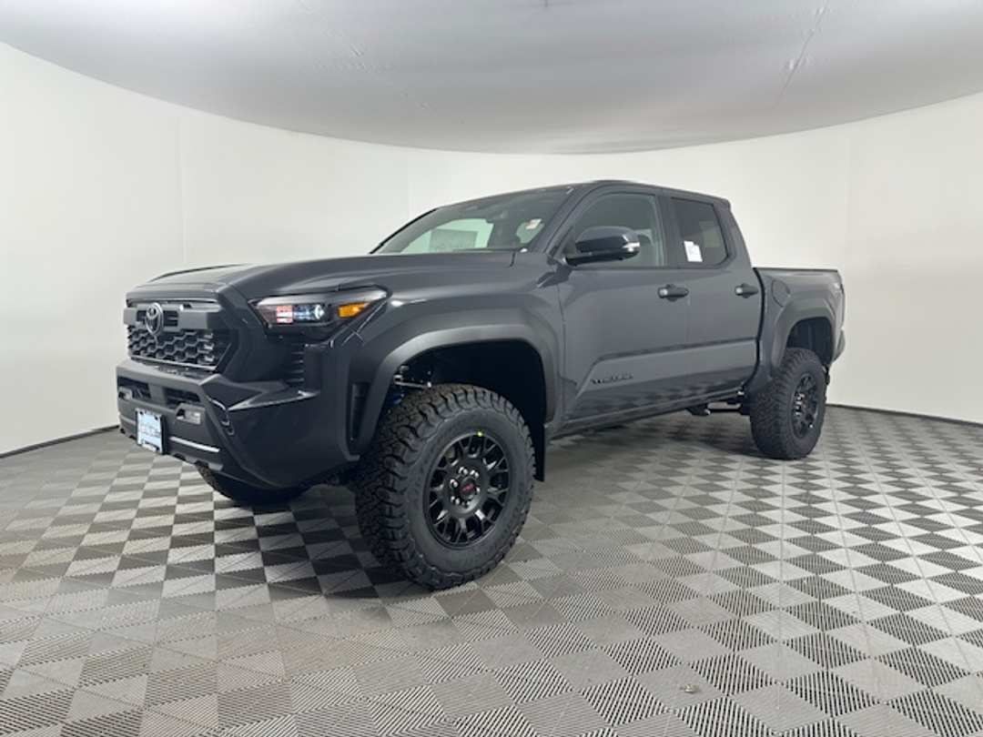 Toyota Tacoma - Image 5