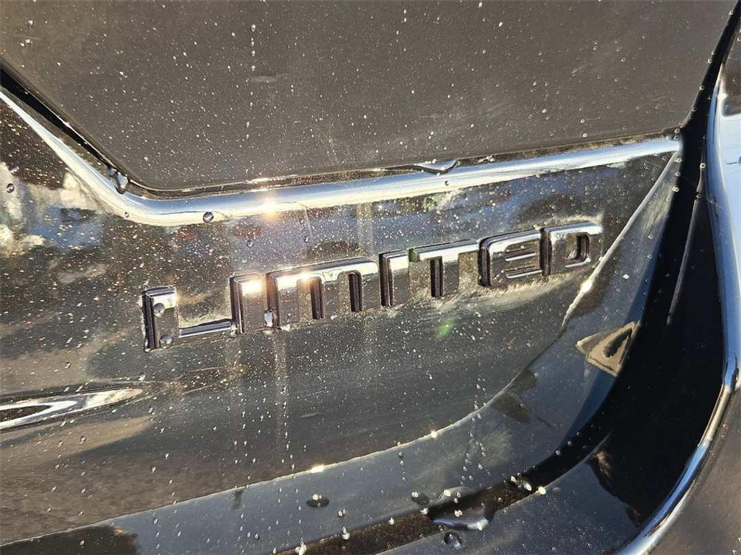 2025 Jeep Grand Cherokee Limited - Image 32