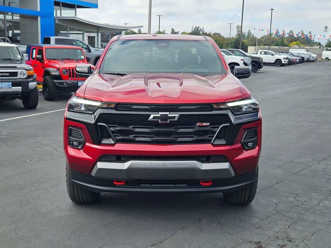 2026 Chevrolet Colorado Z71 - Image 9