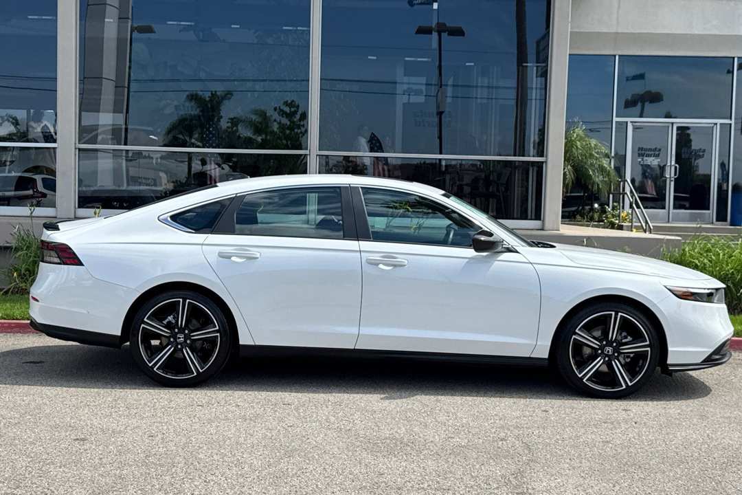 2025 Honda Accord Sport - Image 3